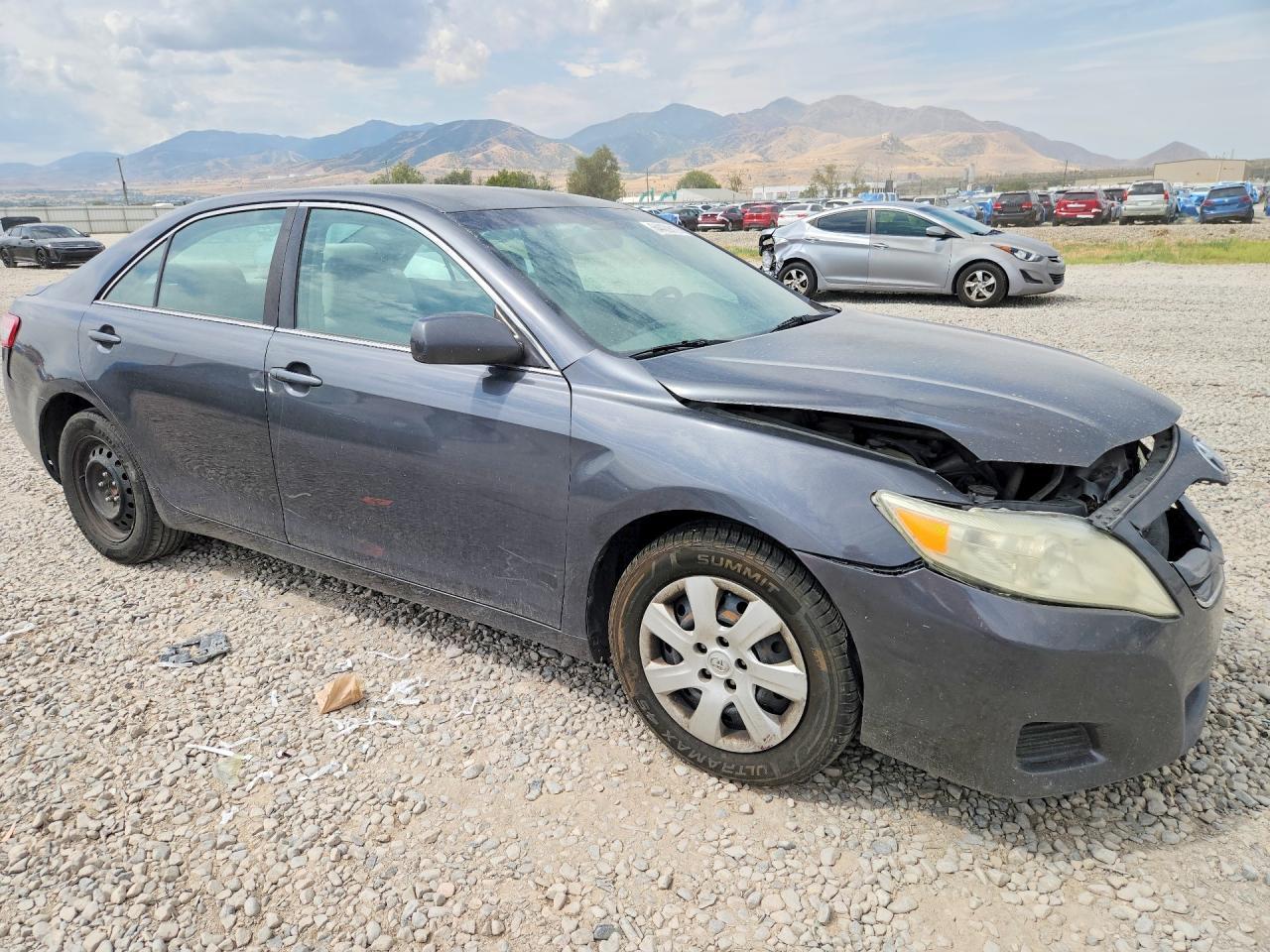 2011 Toyota Camry Le - Image 4