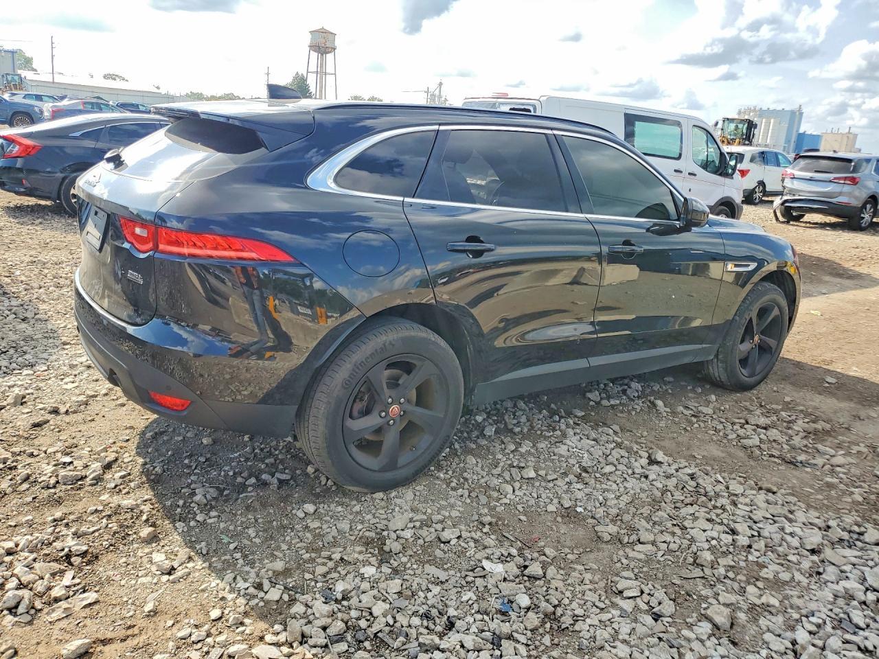 2020 Jaguar F-Pace Premium - Фото 3