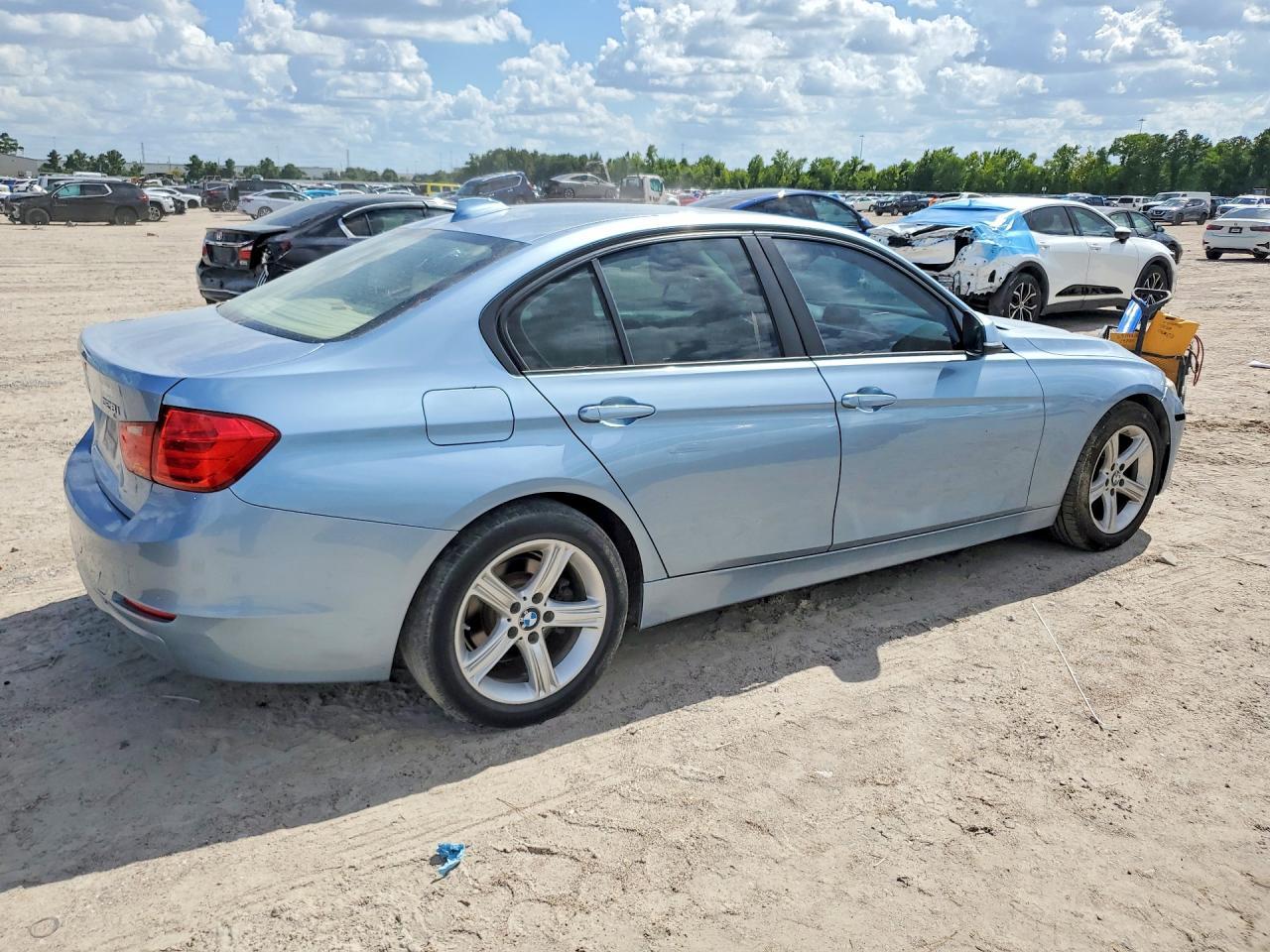 2014 BMW 328 I - Image 3