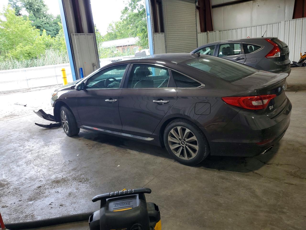 2016 Hyundai Sonata Sport - Image 2