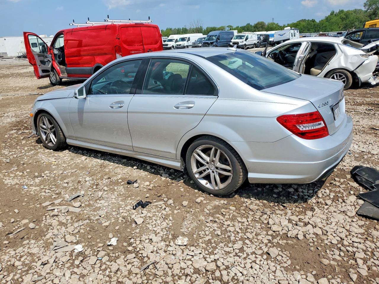 2012 Mercedes-Benz C 300 4Matic - Фото 2