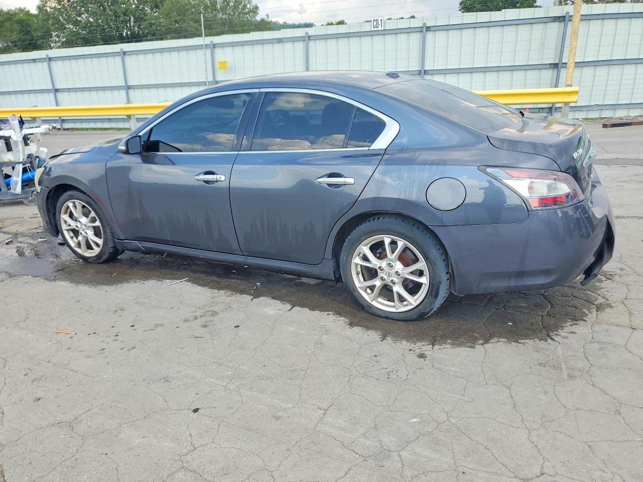 2013 Nissan Maxima 3.5 S - Image 2