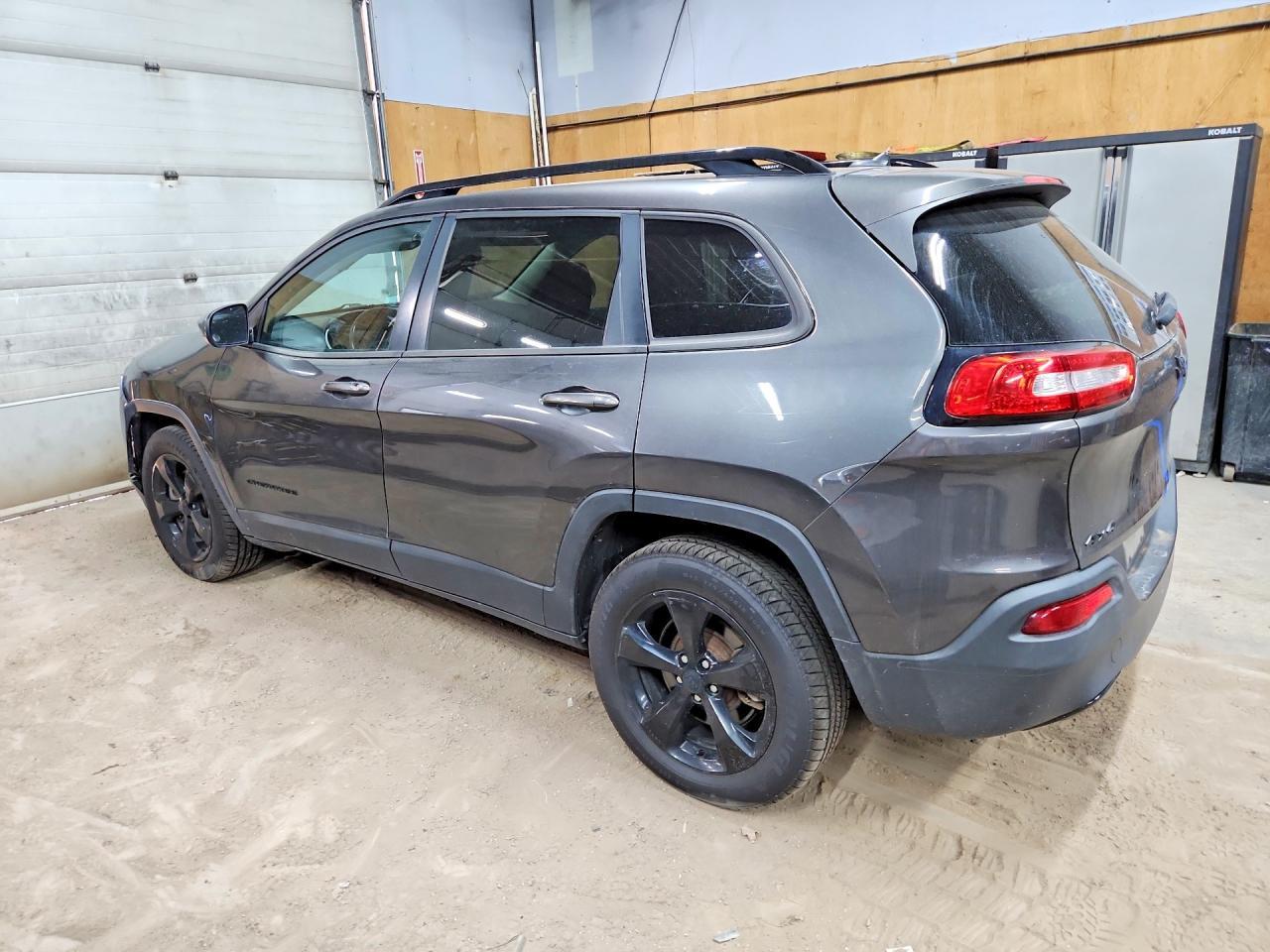 2015 Jeep Cherokee Latitude - Фото 2