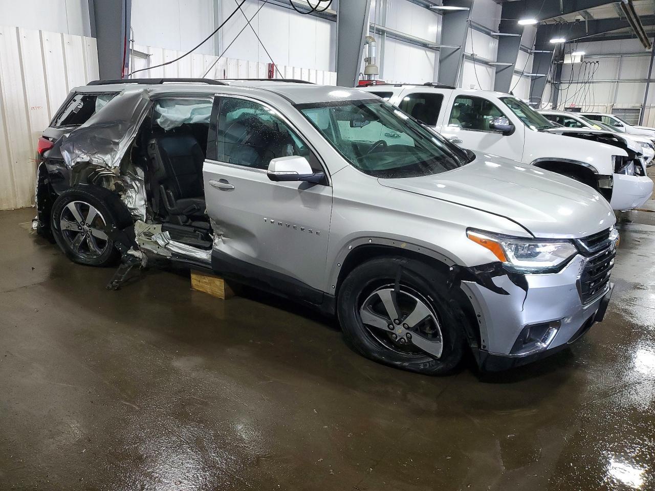 2021 Chevrolet Traverse Lt - Image 4