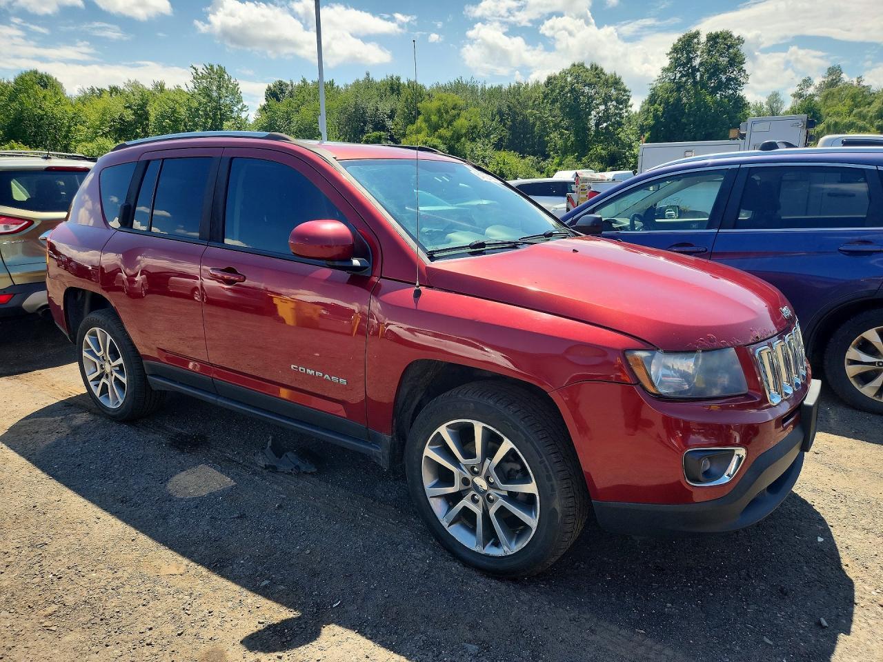2016 Jeep Compass Latitude - Image 4
