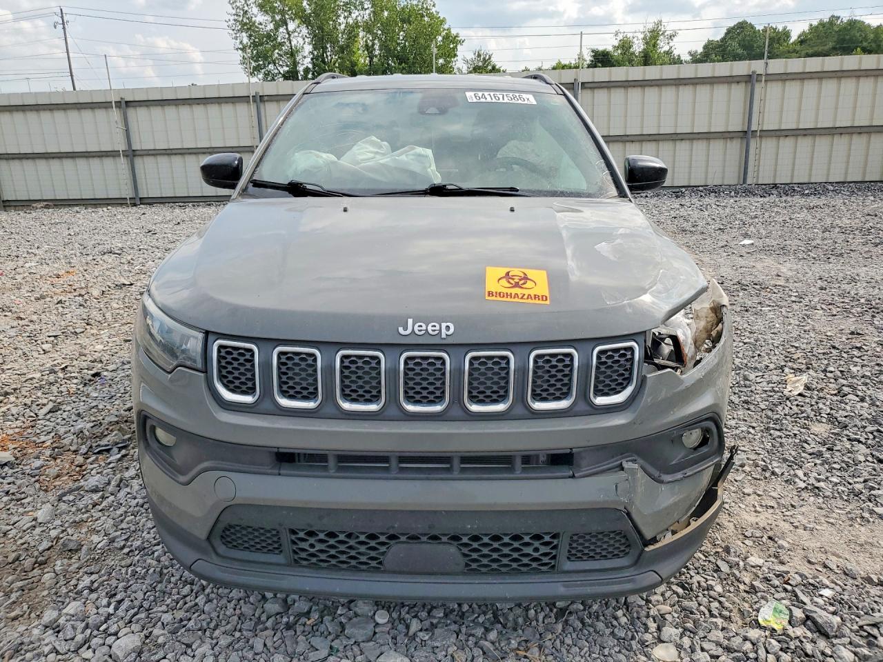 2024 Jeep Compass Latitude - Image 5