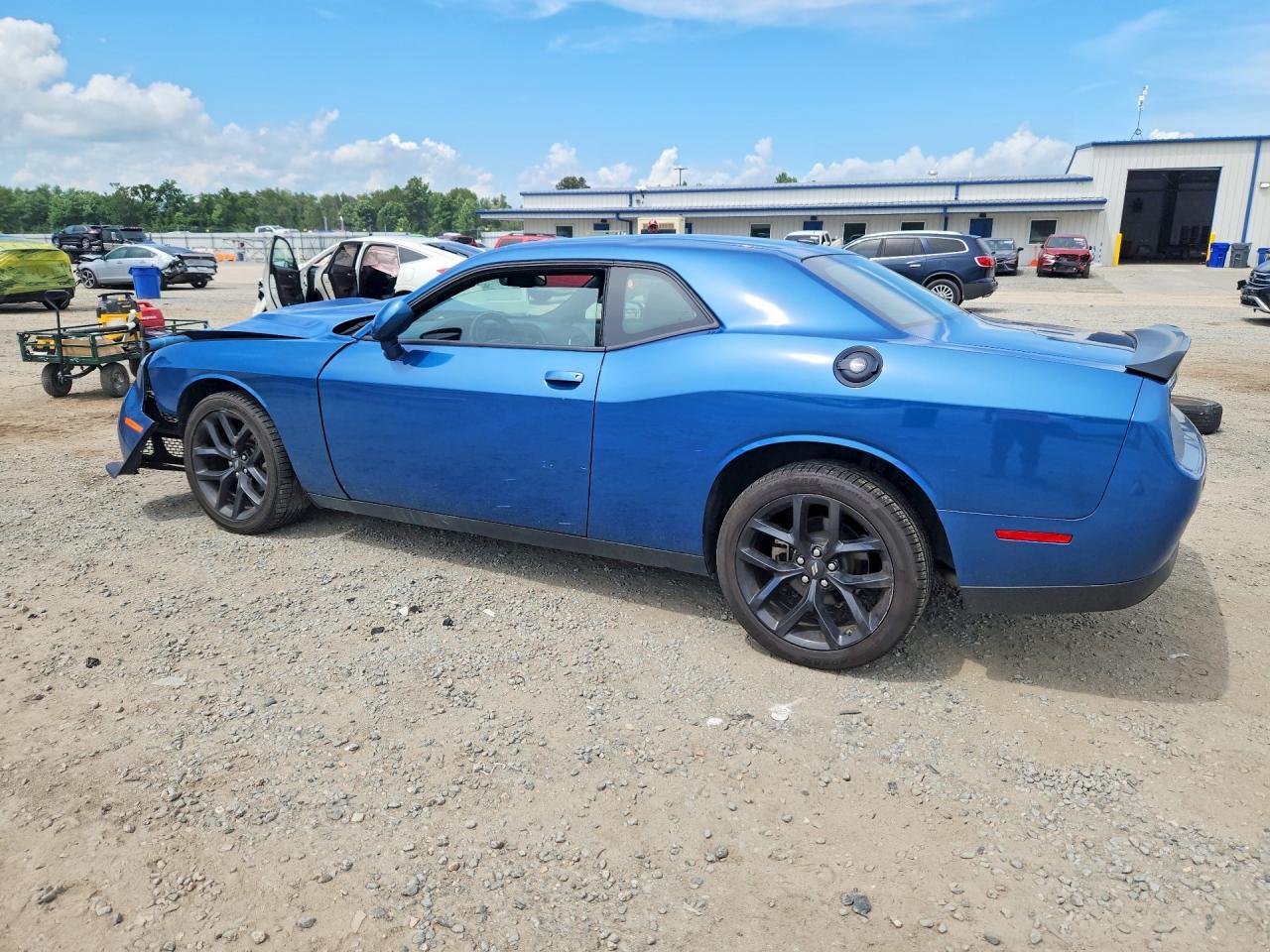 2022 Dodge Challenger Sxt - Фото 2