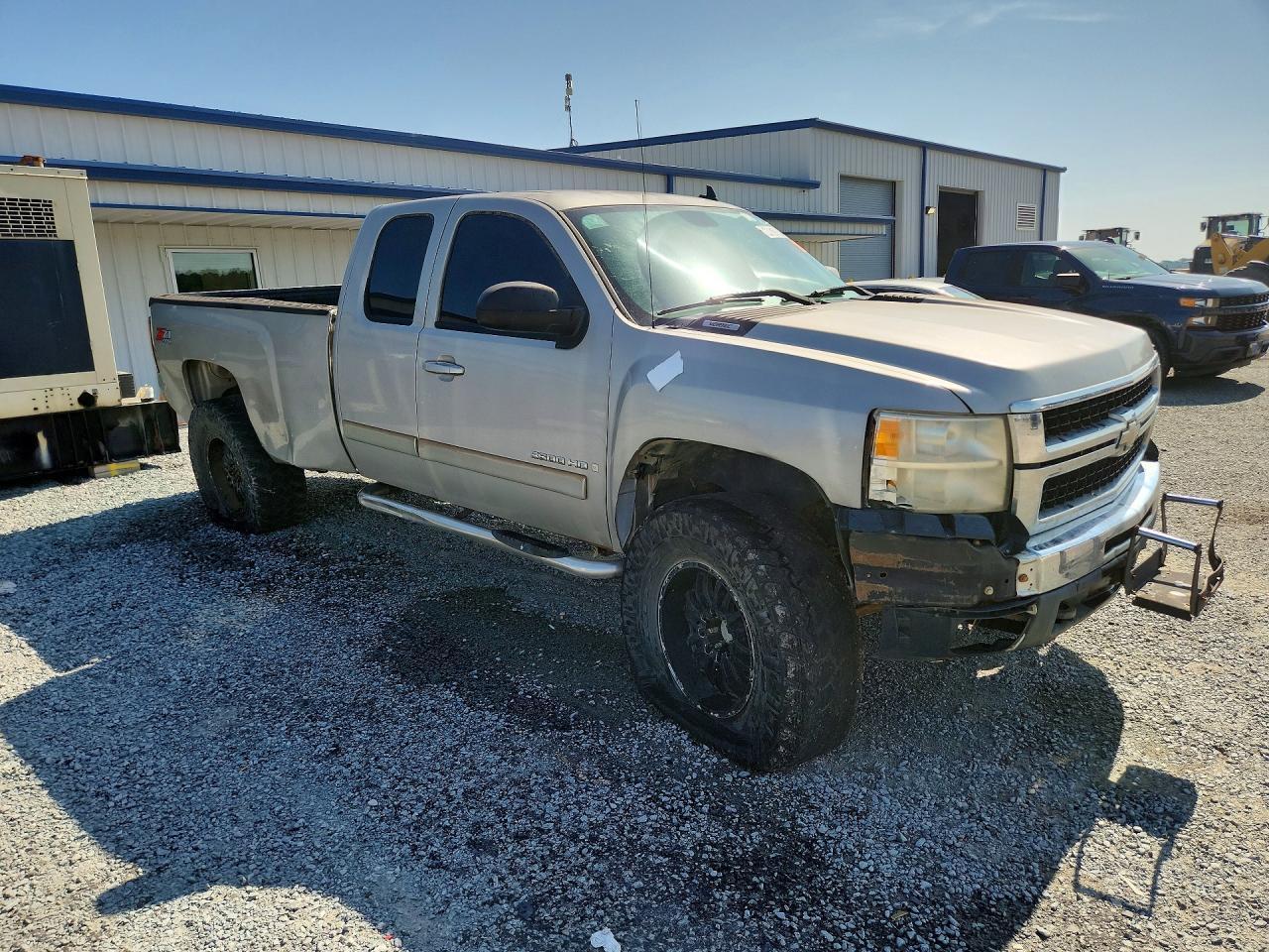 2007 Chevrolet Silverado K3500 - Image 4