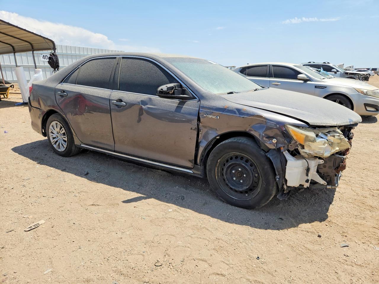2013 Toyota Camry Hybrid Le - Image 4