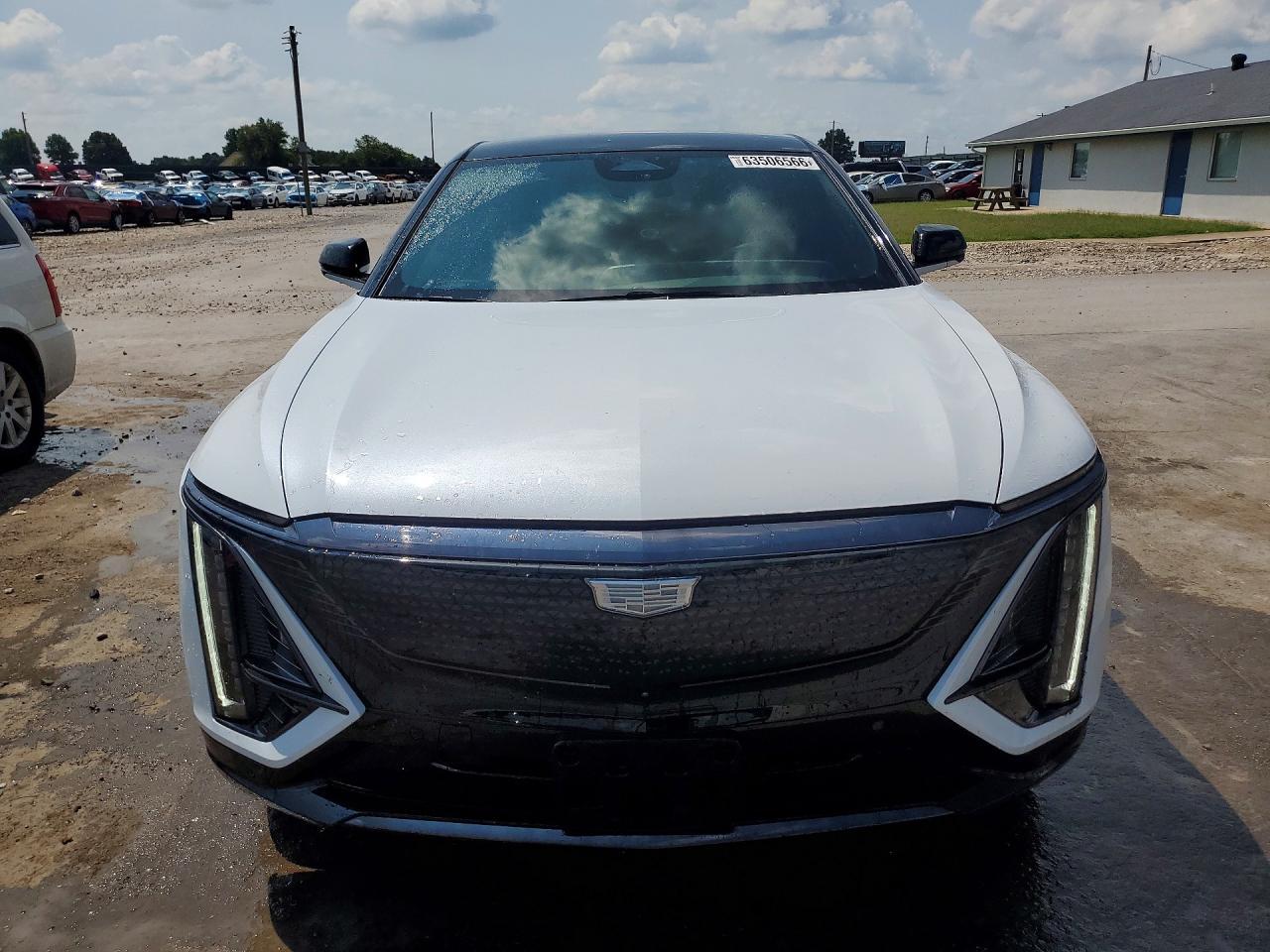 2026 Cadillac Lyriq Sport - Фото 5