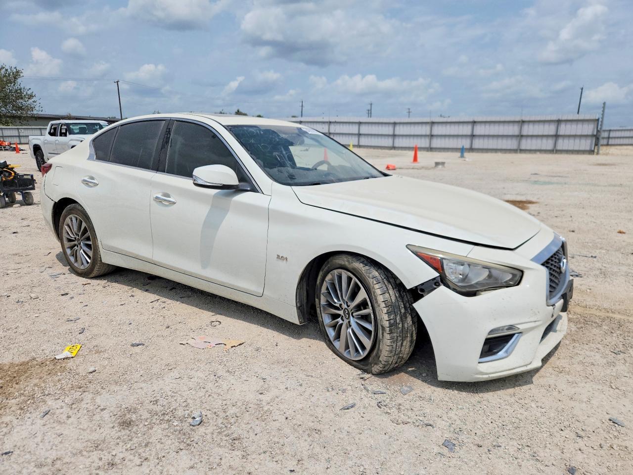 2018 Infiniti Q50 3.0T Luxe - Image 4
