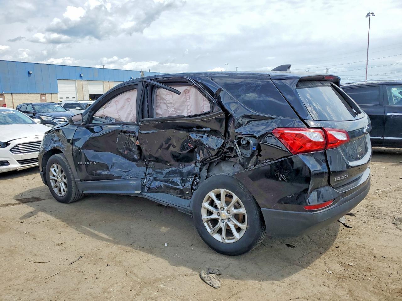 2020 Chevrolet Equinox Ls - Image 2
