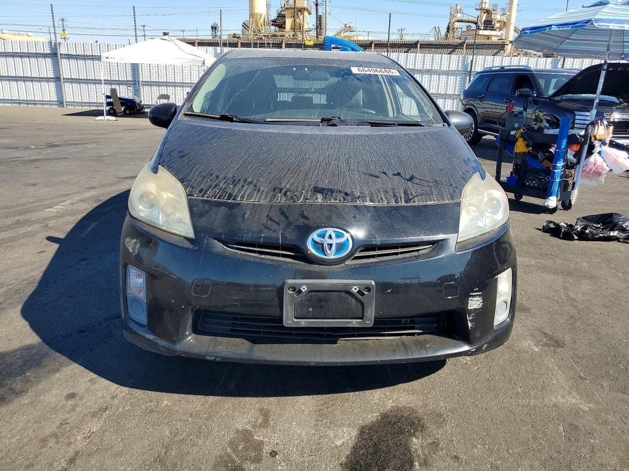 2011 Toyota Prius Two - Фото 5