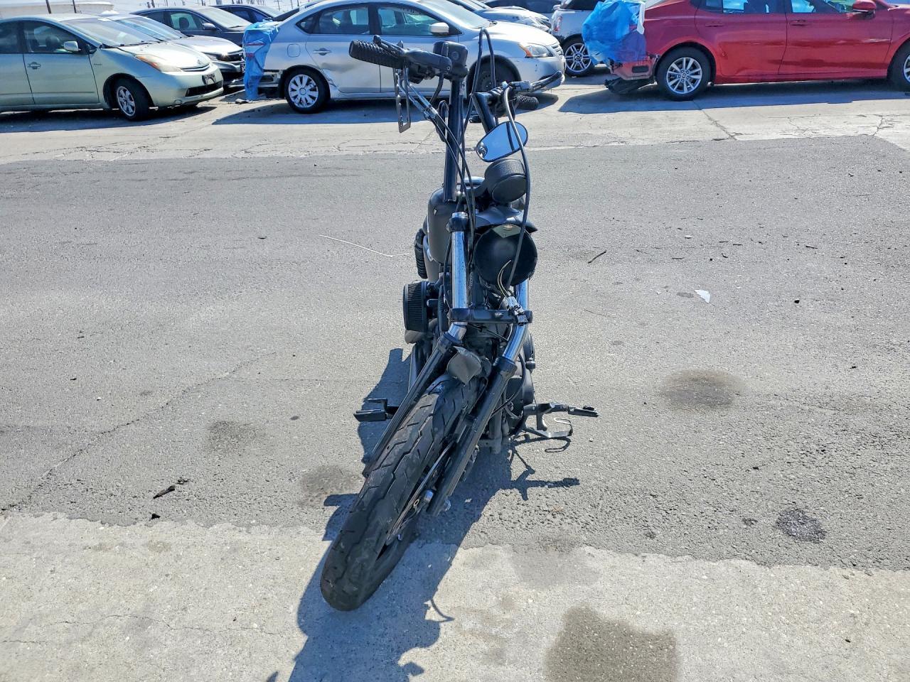 2017 Harley-Davidson Xl883 Iron 883 - Image 2