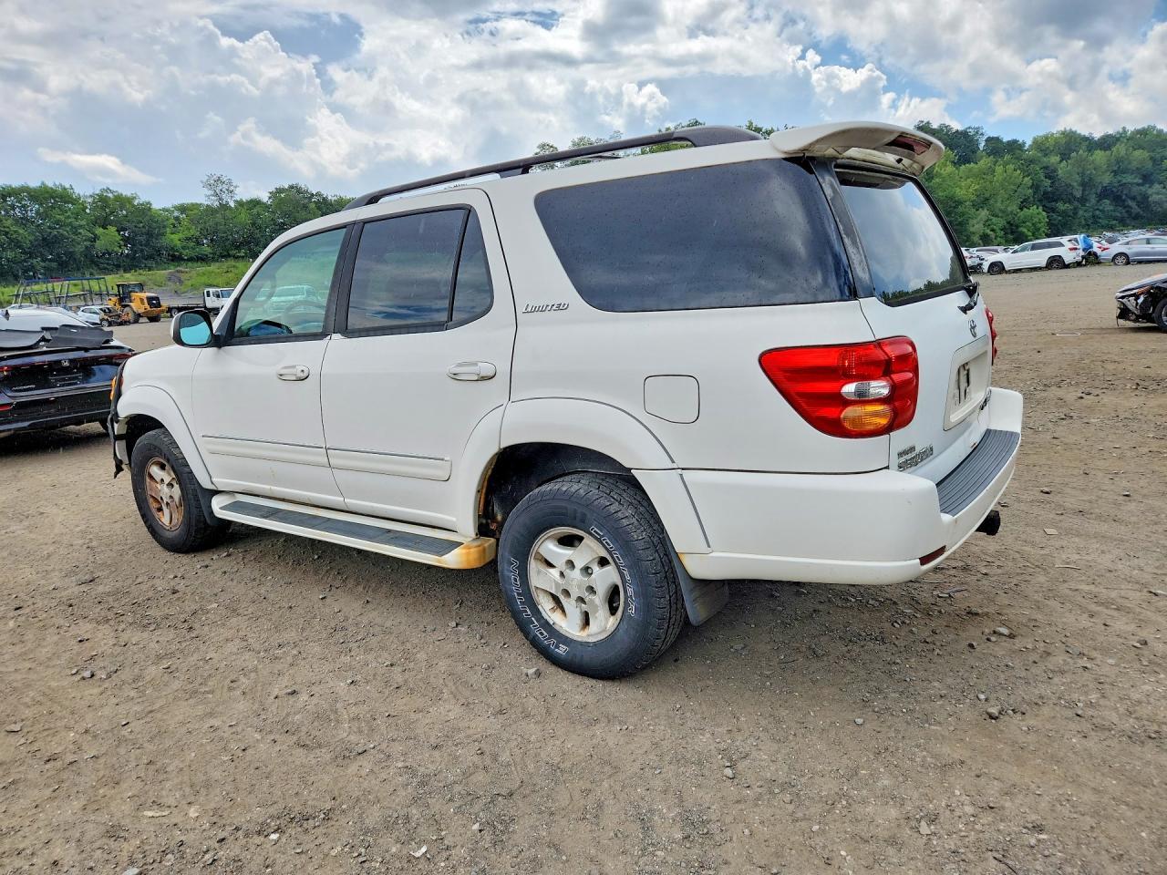 2001 Toyota Sequoia Limited - Фото 2