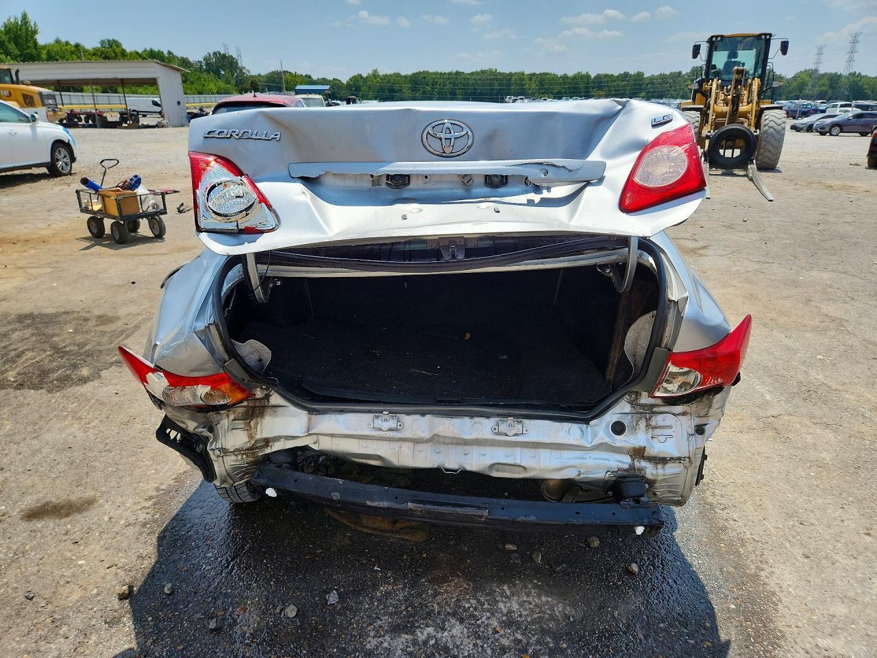 2010 Toyota Corolla Le - Image 6