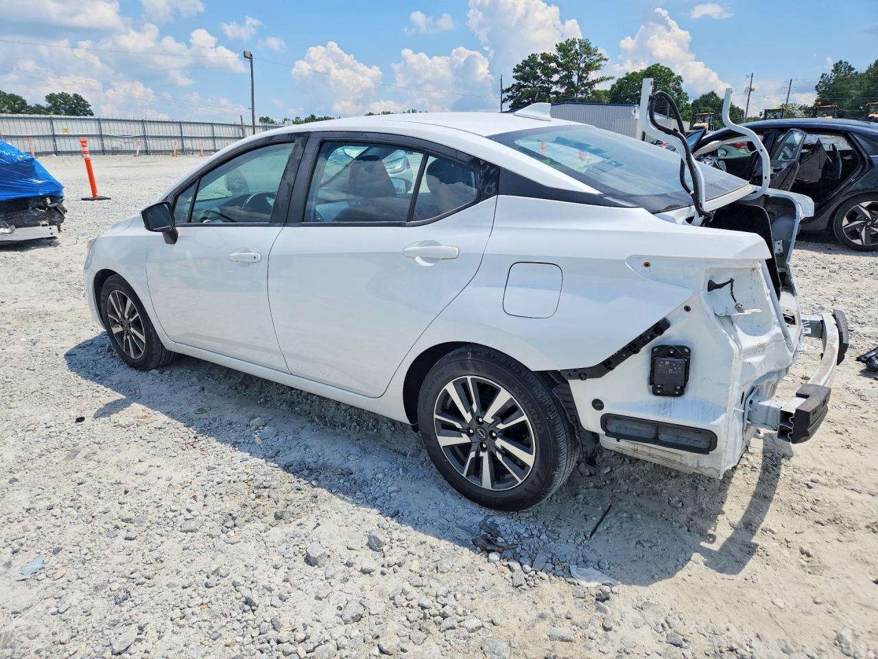 2025 Nissan Versa Sv - Фото 2
