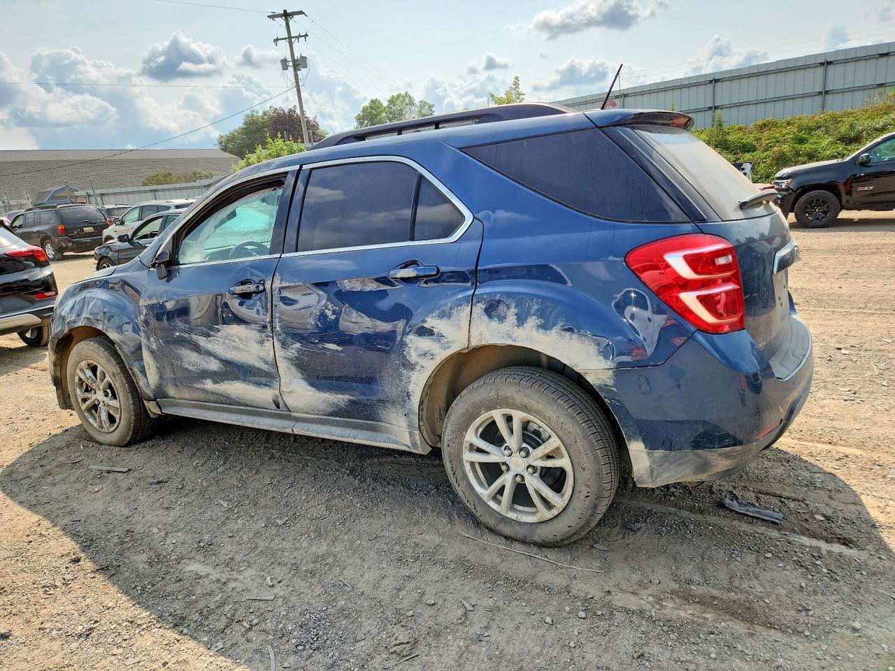 2016 Chevrolet Equinox Lt - Image 2