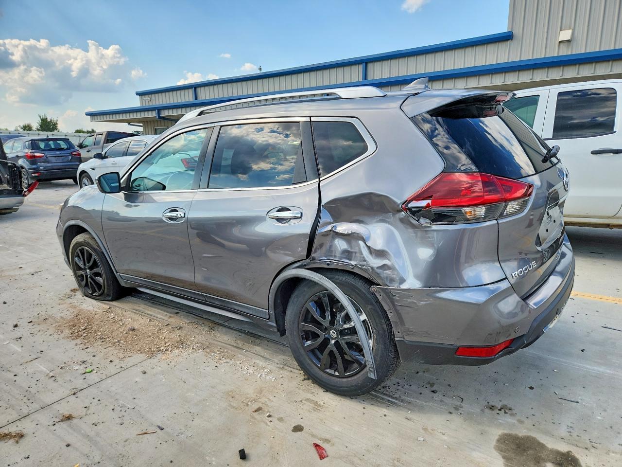 2020 Nissan Rogue Sv - Фото 2