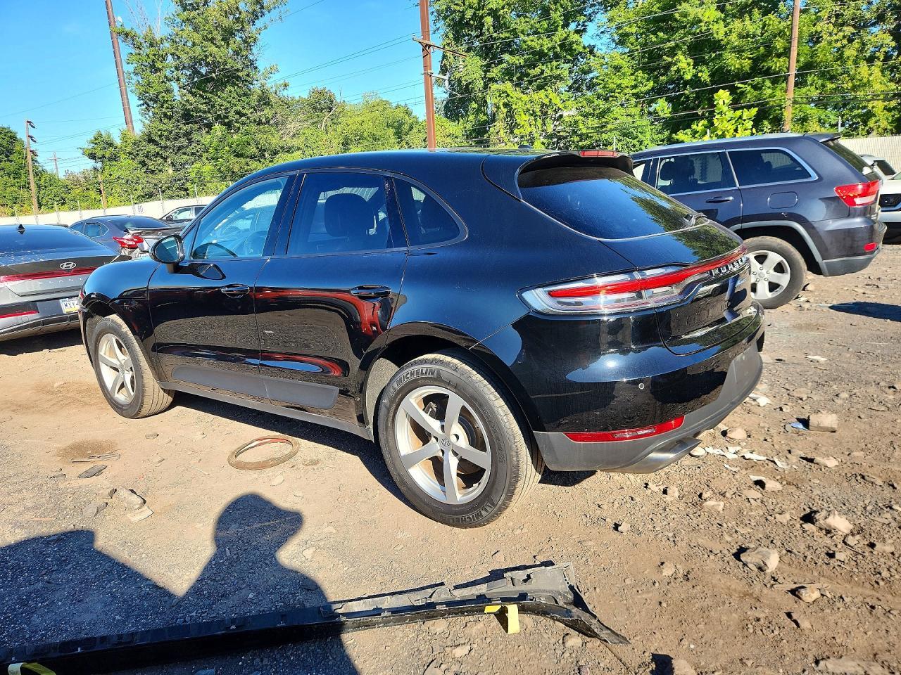 2020 Porsche Macan - Image 2
