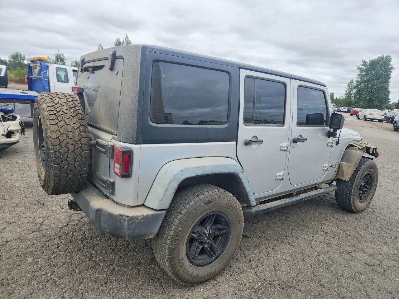 2011 Jeep Wrangler Unlimited Rubicon - Image 3