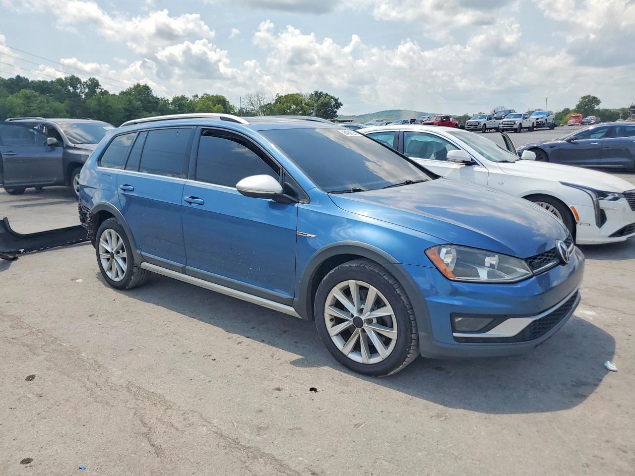 2017 Volkswagen Golf Alltrack S - Фото 4