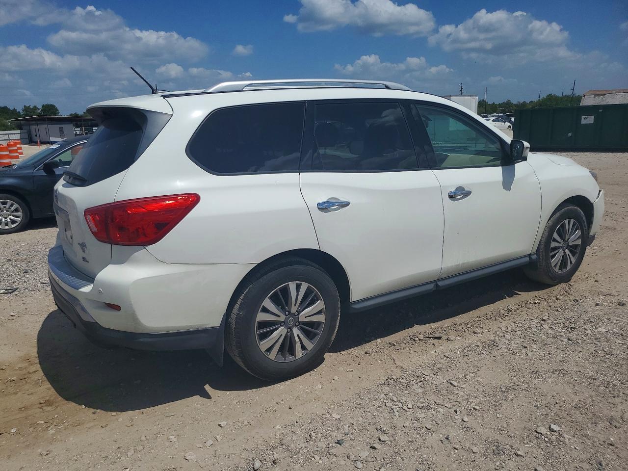 2017 Nissan Pathfinder Sl - Фото 3