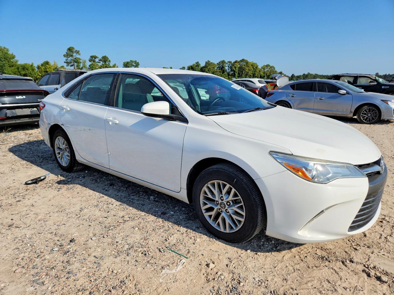 2017 Toyota Camry Le - Фото 4
