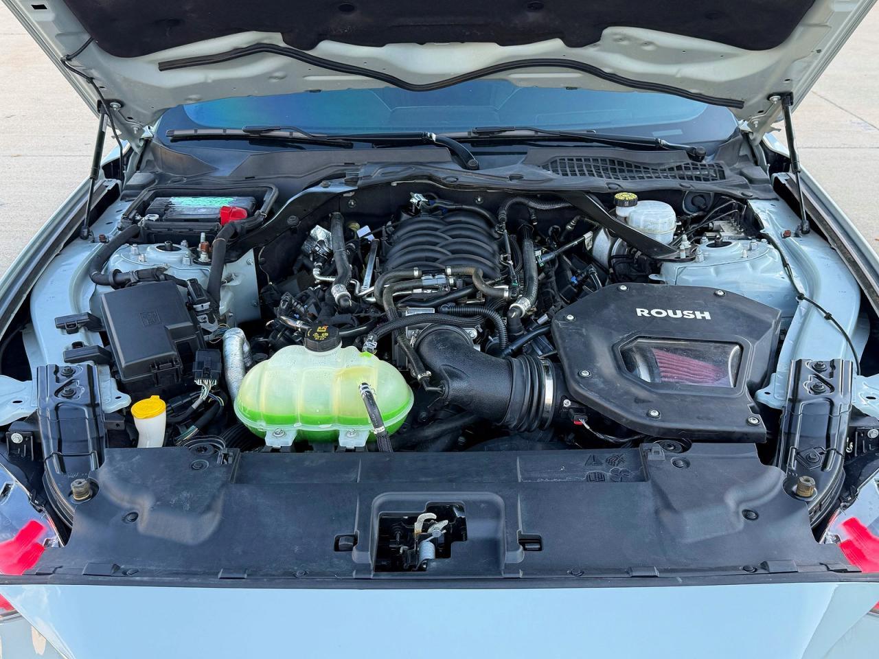 2022 Ford Mustang Mach I - Фото 7