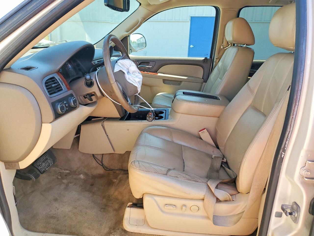 2011 GMC Yukon Xl K1500 Slt - Image 7