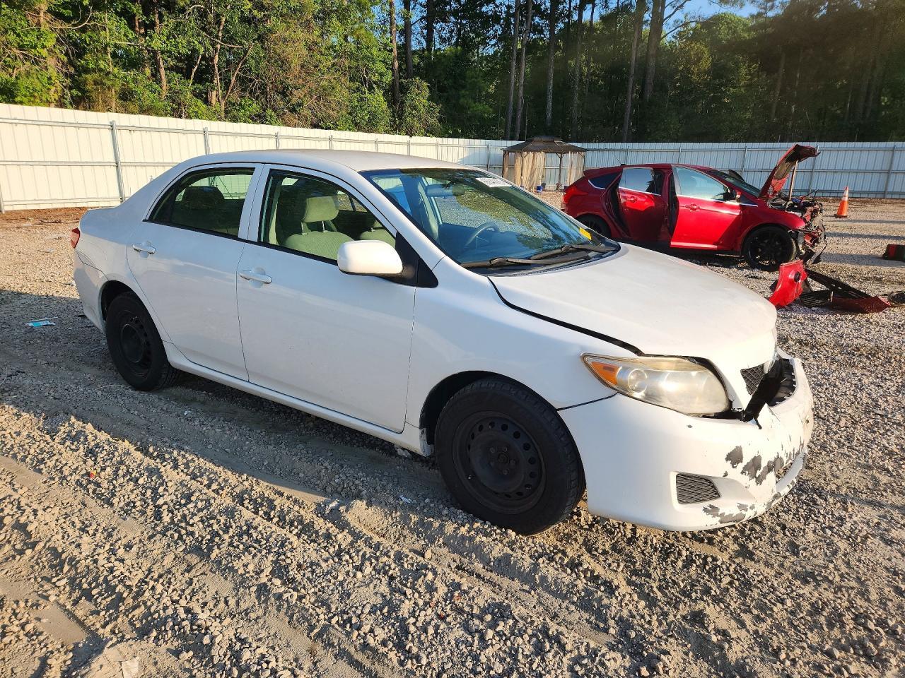 2010 Toyota Corolla Le - Фото 4