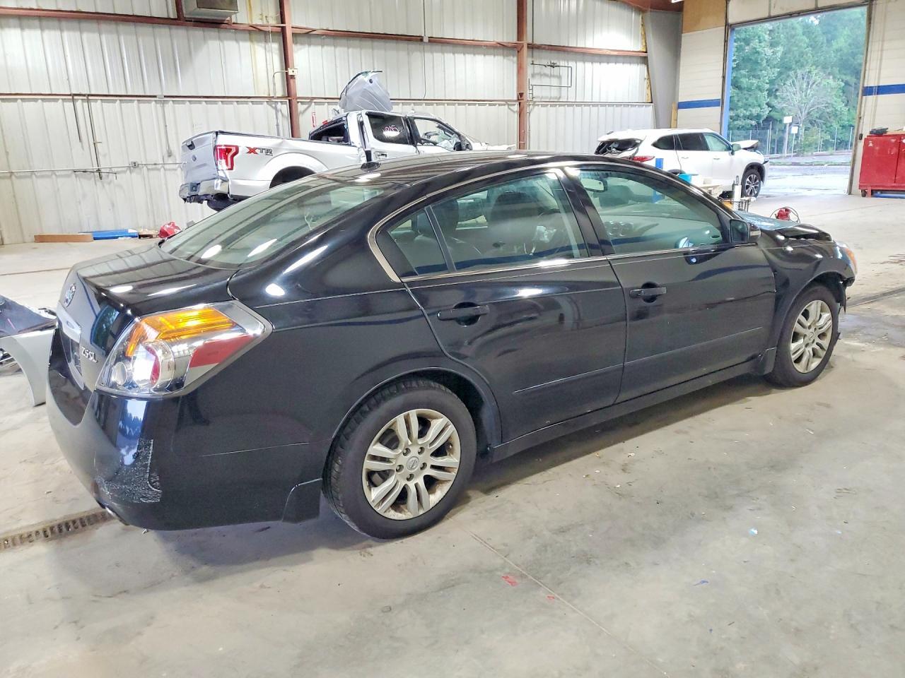 2012 Nissan Altima 2.5 - Image 3