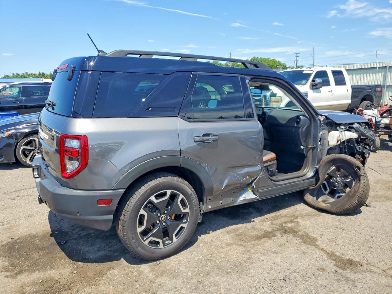 2022 Ford Bronco Sport Outer Banks - Фото 3