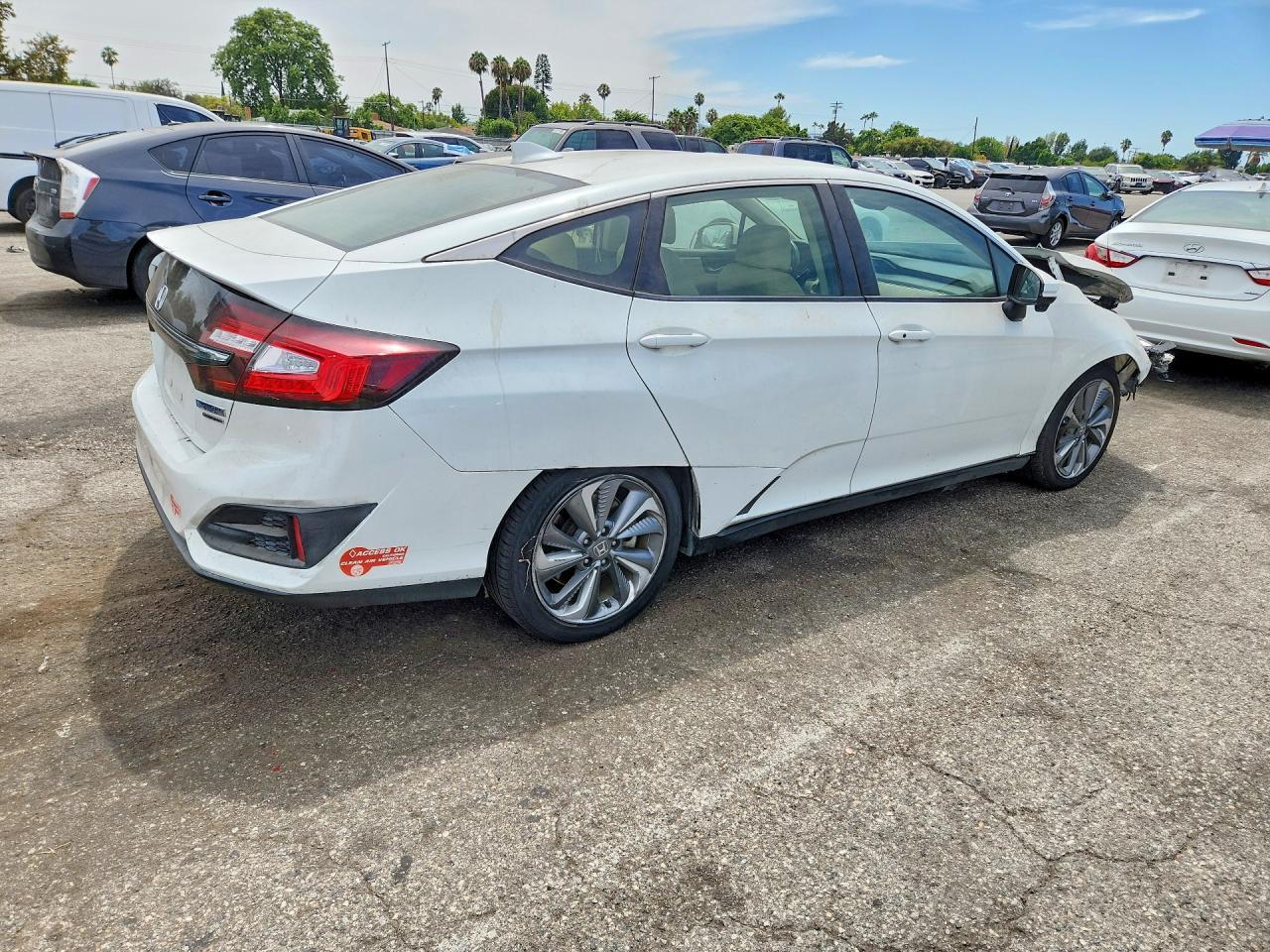 2018 Honda Clarity Touring - Фото 3
