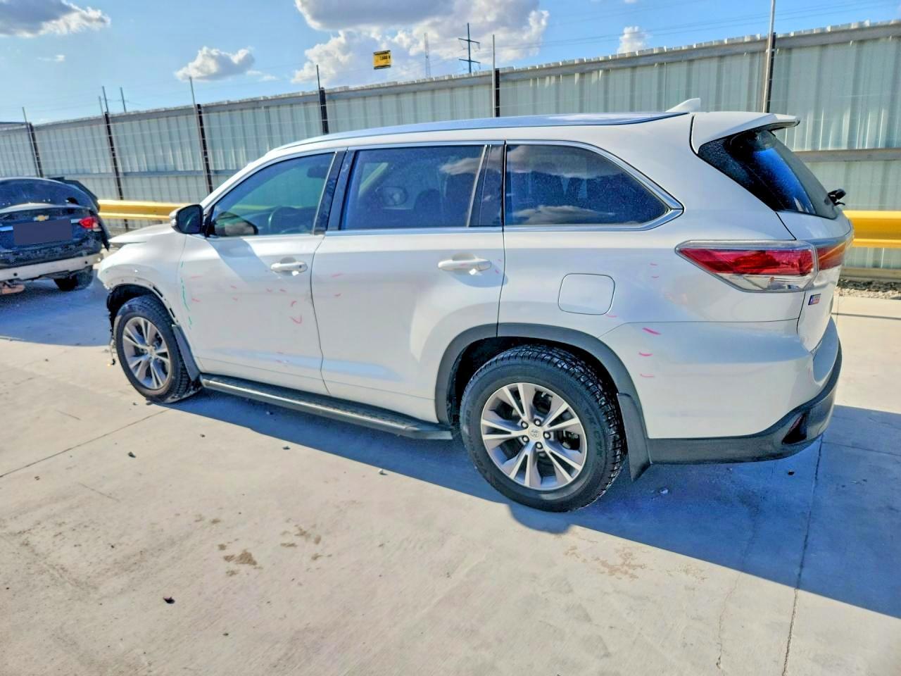2014 Toyota Highlander Xle - Фото 2
