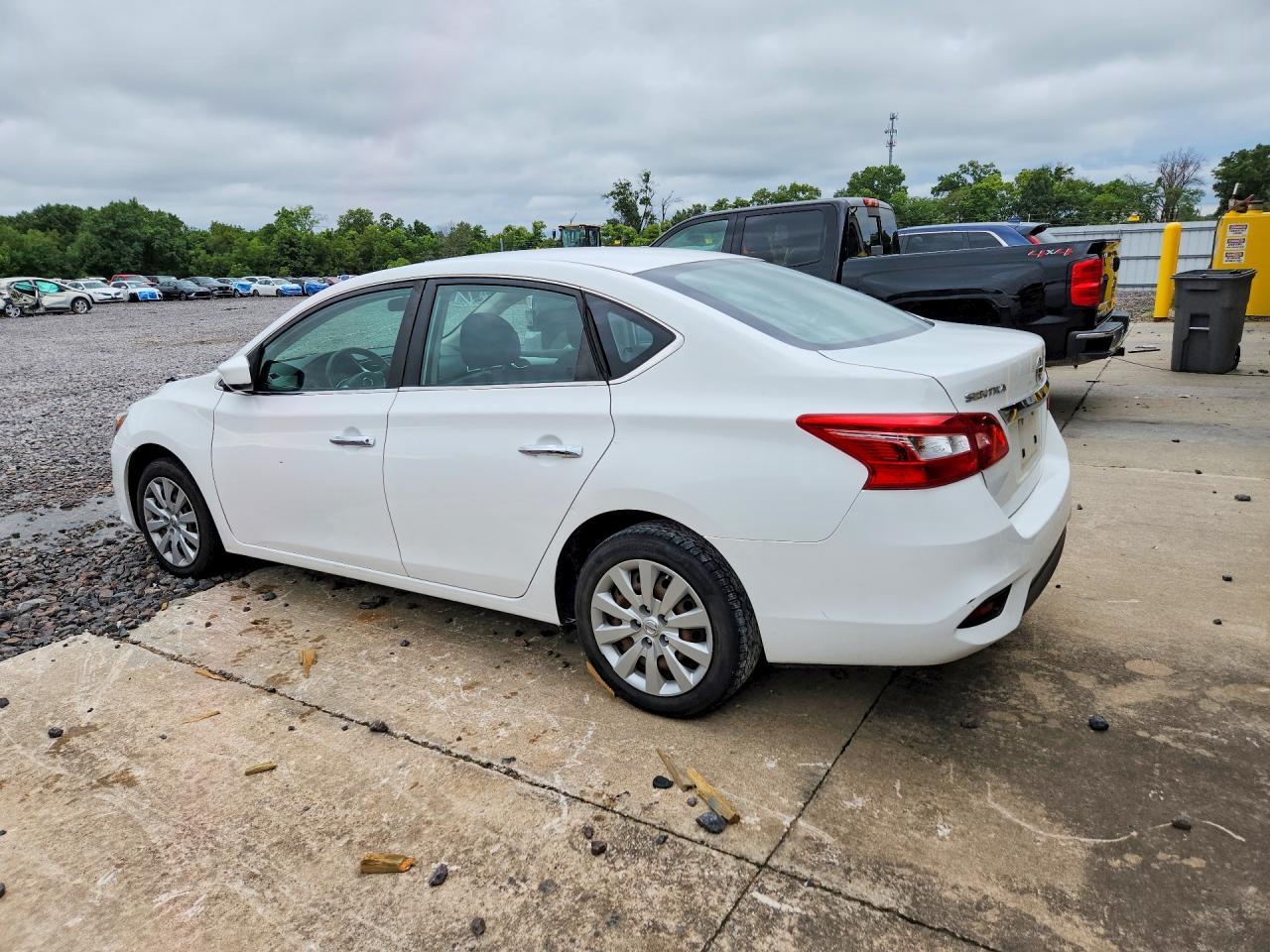 2016 Nissan Sentra S - Image 2
