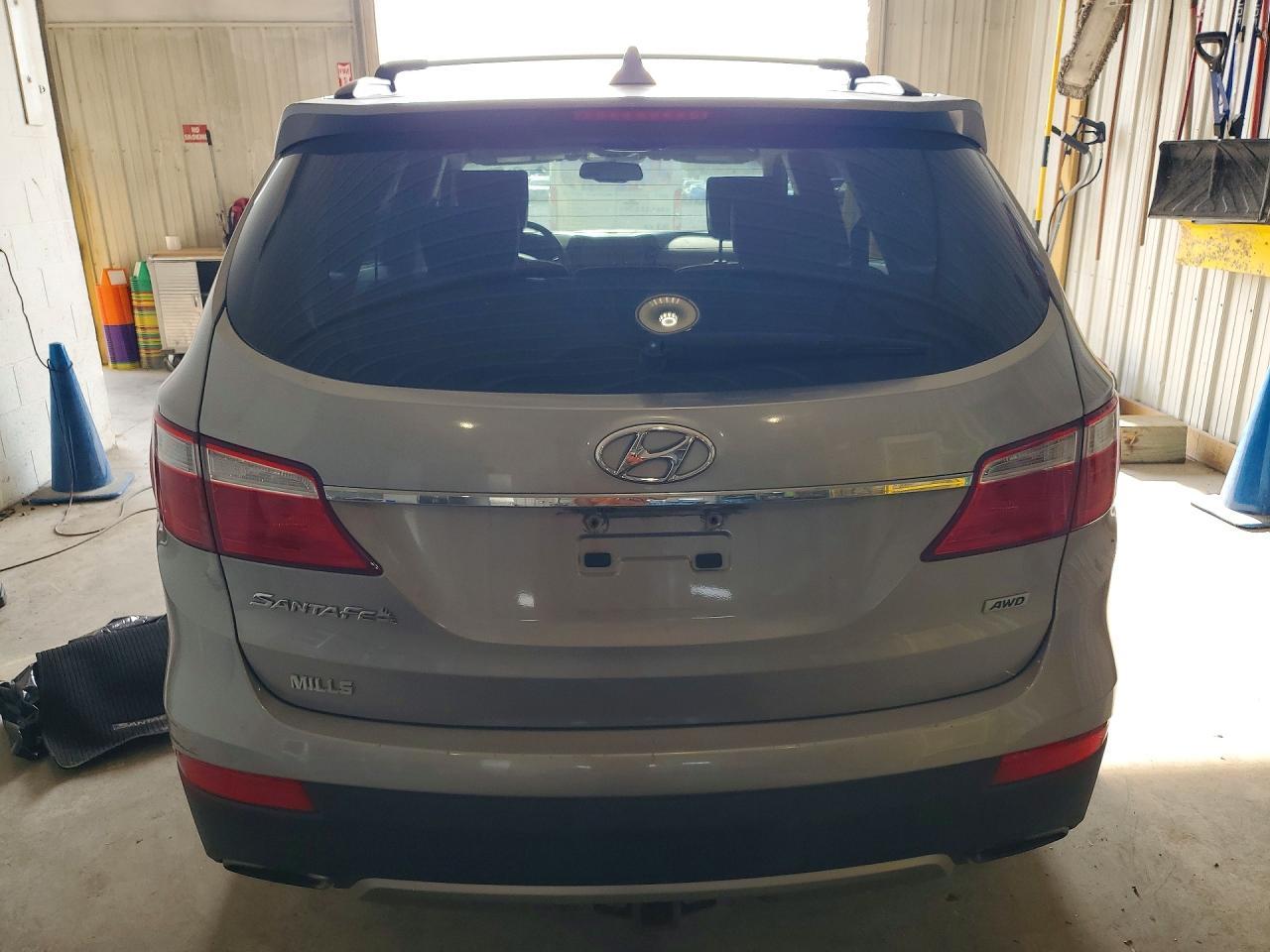 2016 Hyundai Santa Fe Se - Image 6