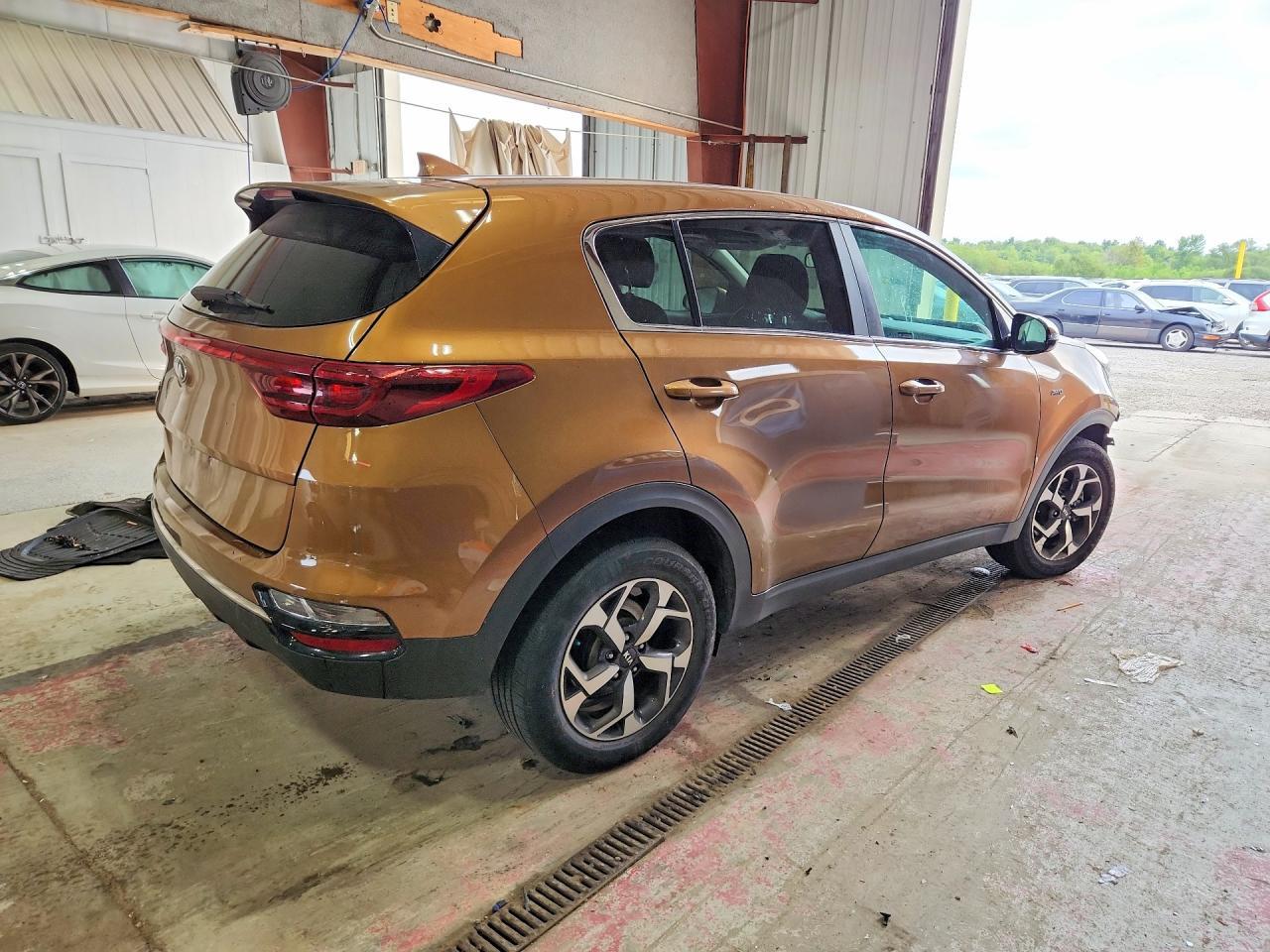2020 Kia Sportage Lx - Фото 3