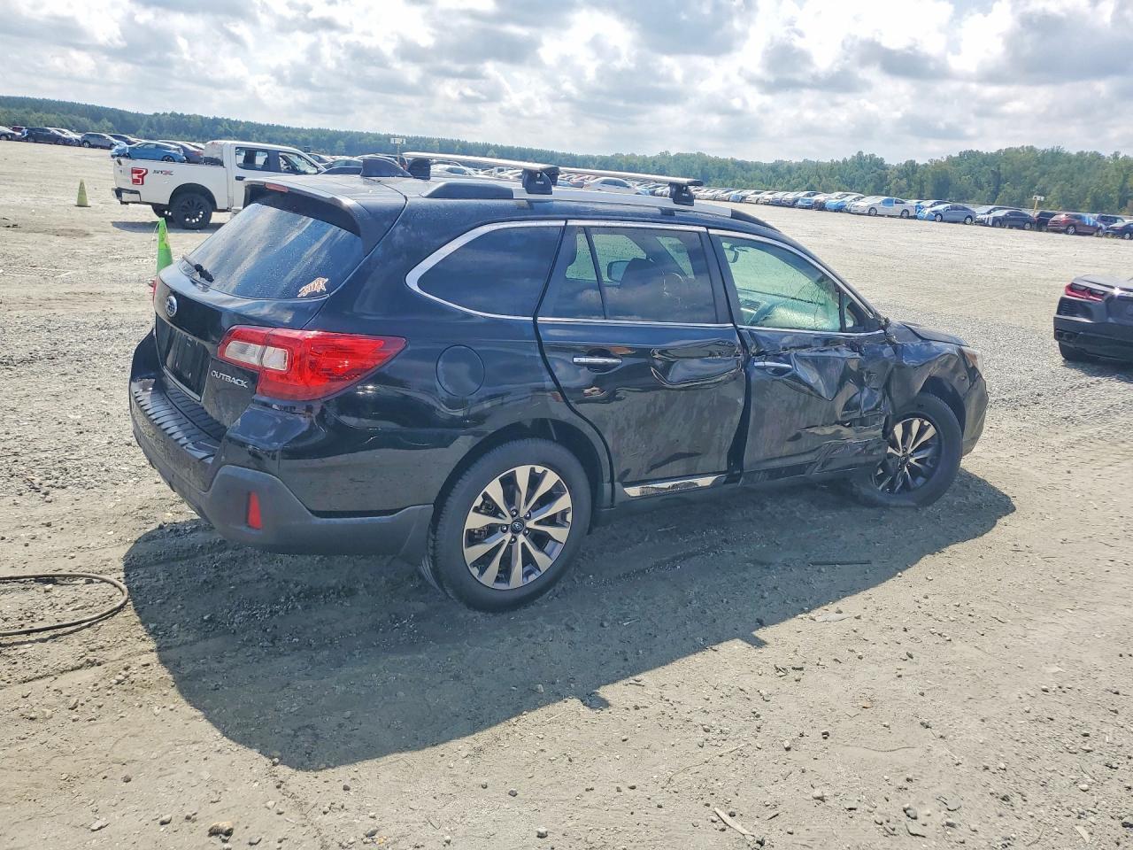2018 Subaru Outback Touring - Фото 3