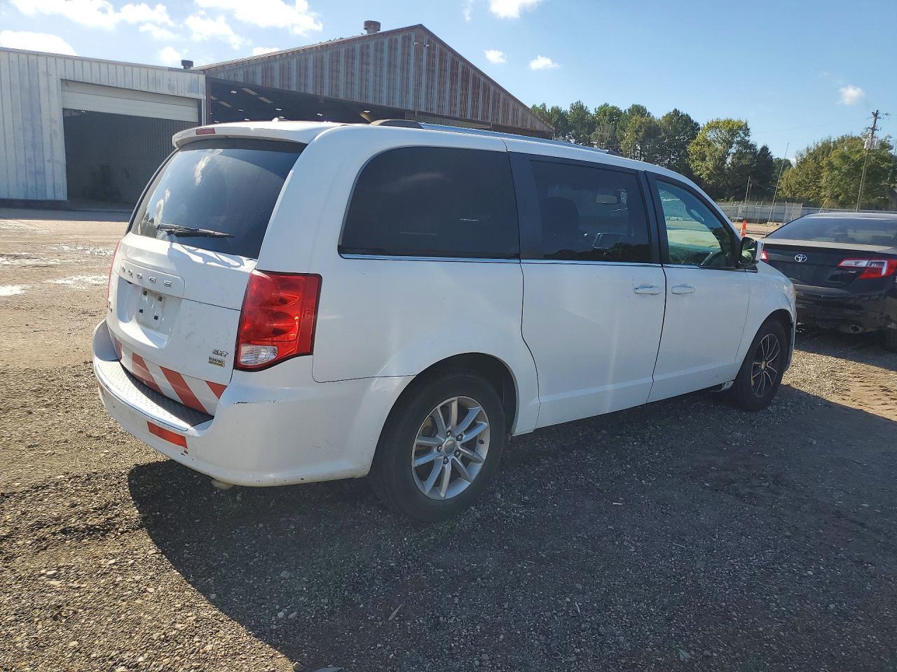 2018 Dodge Grand Caravan Sxt - Фото 3