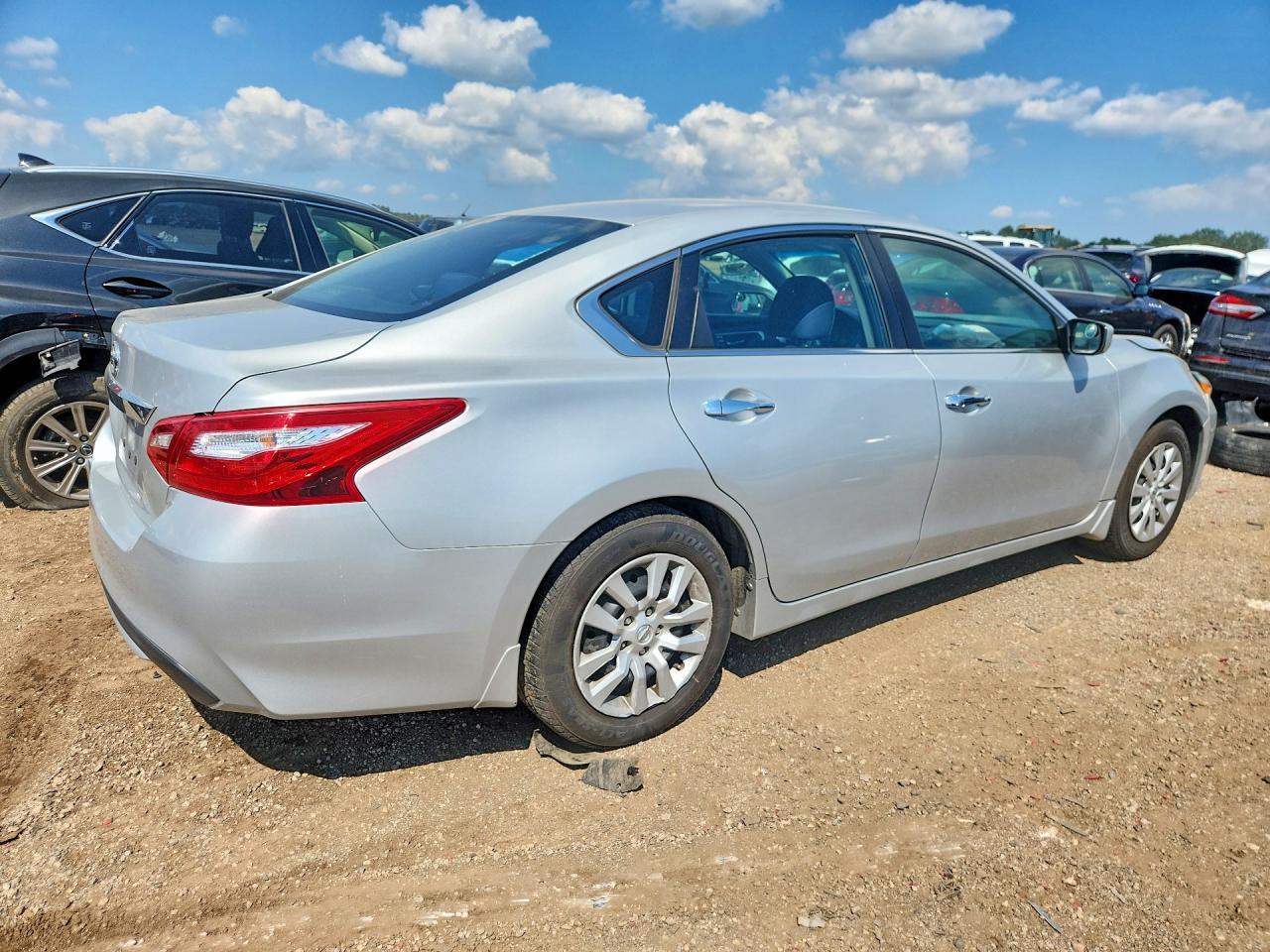 2017 Nissan Altima 2.5 S - Image 3