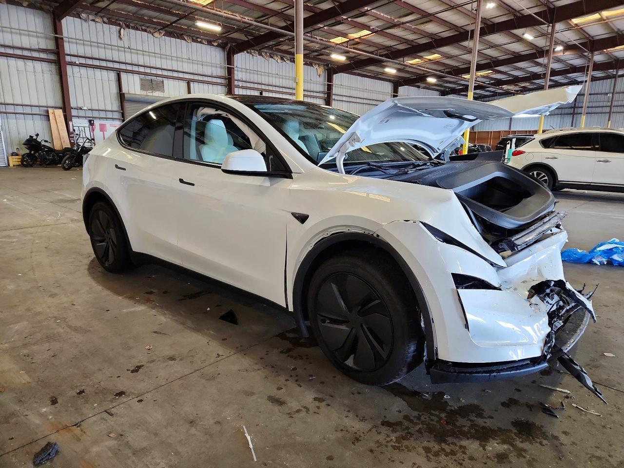 2026 Tesla Model Y - Image 4