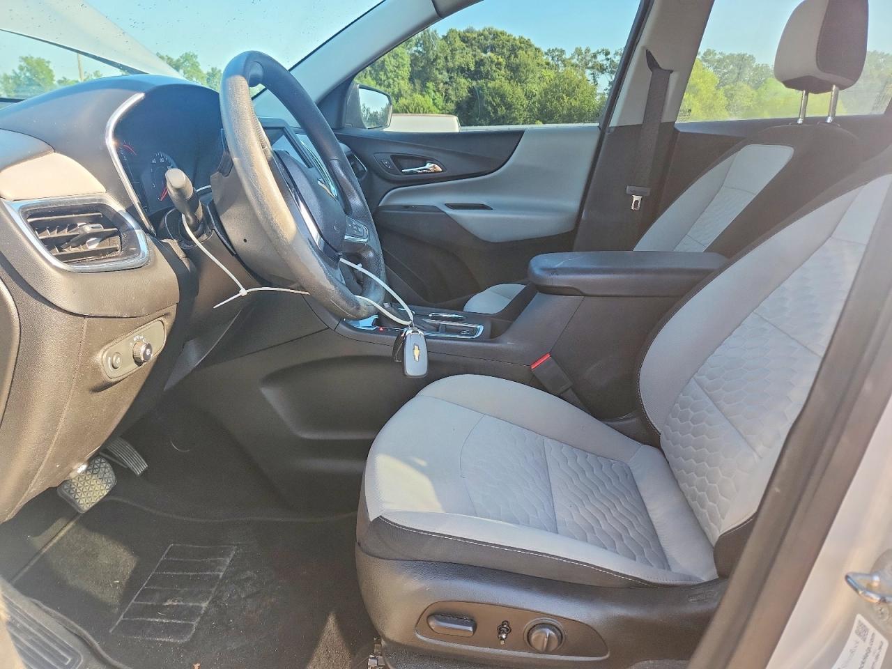 2020 Chevrolet Equinox Ls - Image 7
