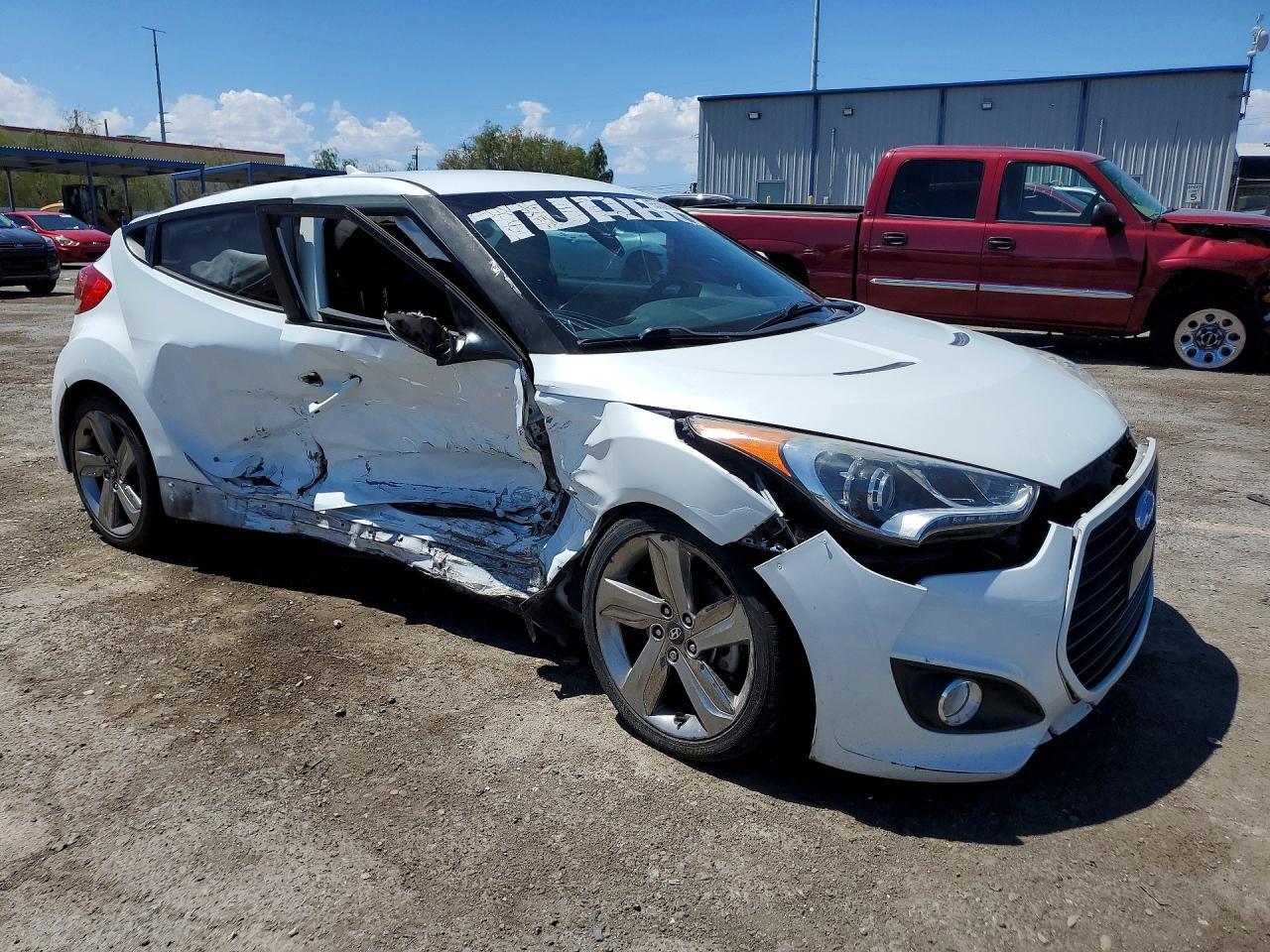 2015 Hyundai Veloster Turbo - Image 4