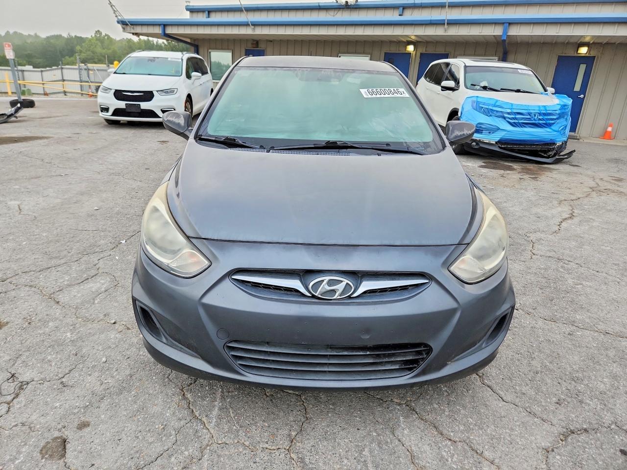 2013 Hyundai Accent Gls - Фото 5