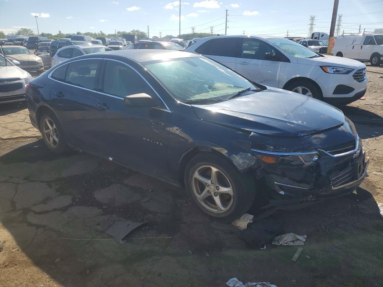 2017 Chevrolet Malibu Ls - Фото 4