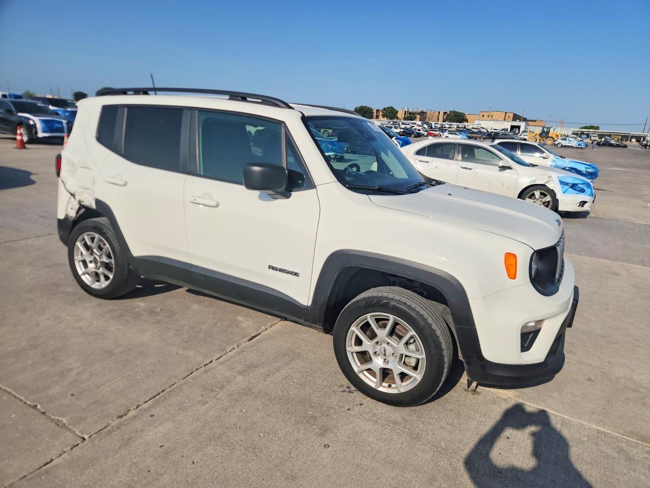 2022 Jeep Renegade Latitude - Фото 4