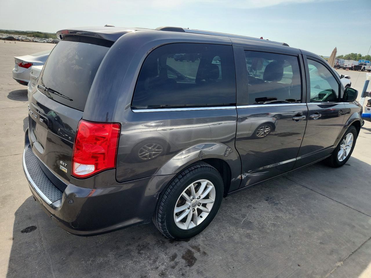 2019 Dodge Grand Caravan Sxt - Фото 3