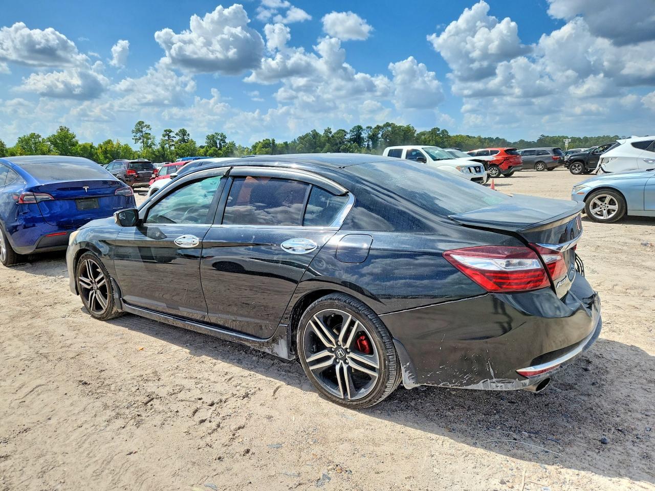 2017 Honda Accord Sport Special Edition - Фото 2
