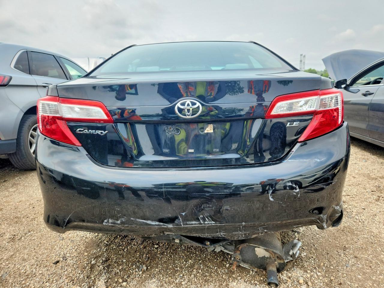 2014 Toyota Camry Le - Фото 6